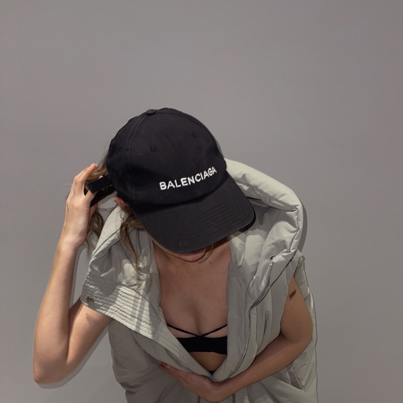 Balenciaga Hat/Cap - Picture 5 of 5